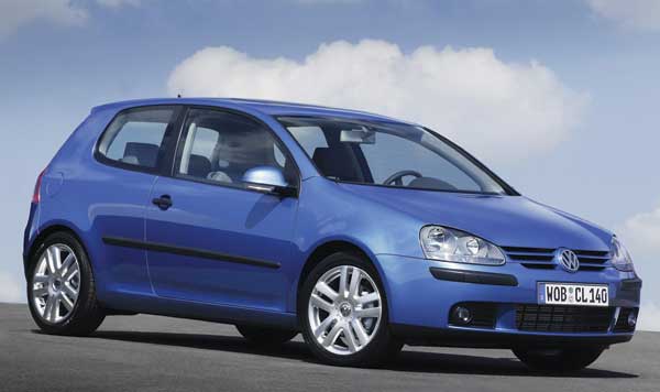 Erstmals haben die Wolfsburger letzte Woche auch den zweit�rigen Golf gezeigt