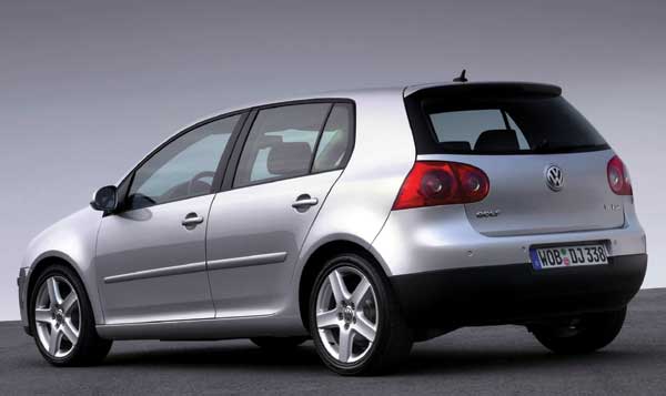 Die auf dem Bild erkennbare hintere Einparkhilfe taucht in der Preisliste noch nicht auf