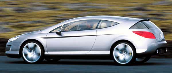 Flache Front, geringe Hhe und kleine Seitenfenster charakterisieren den 407 Elixir