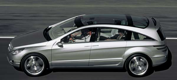 Die »Vision GST« stellte Mercedes erstmals im Januar 2002 auf der Automesse in Detroit vor