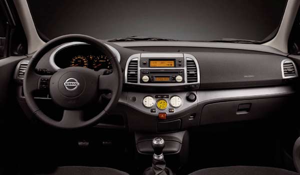 Blick ins aufgepeppte Interieur des Nissan Micra 