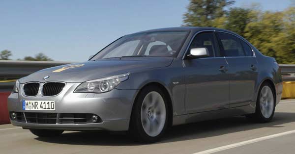 »Oberklasse«: Goldenes Lenkrad fr den neuen 5er-BMW