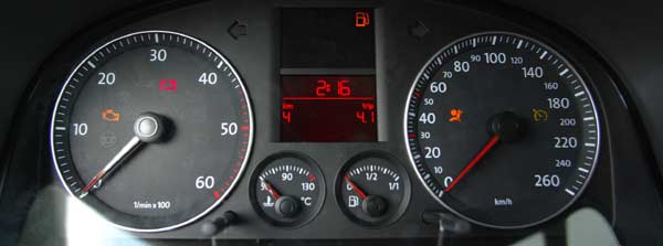 Sachliche und bersichtliche Instrumentierung (Bild zeigt Caddy Kombi)