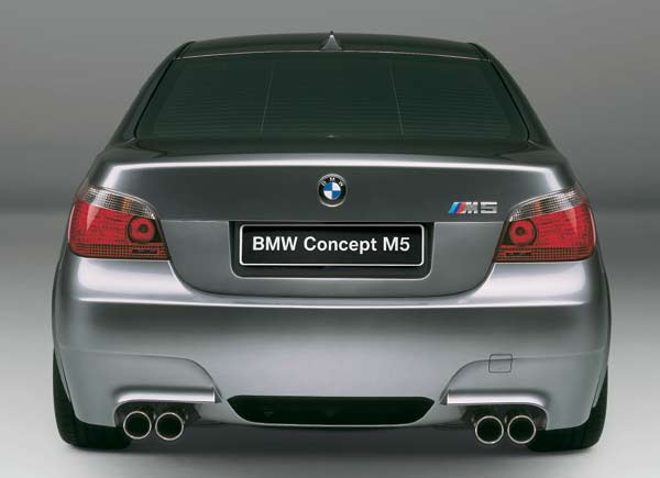 Typisch M: Vierstrahlige Auspuffanlage