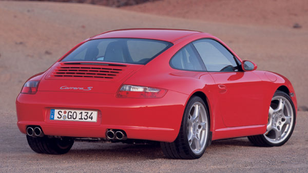Unaufgeregt, zeitlos und schn: Der Carrera S unterscheidet sich durch eine doppelte, zweiflutige Auspuffanlage vom »normalen« Carrera