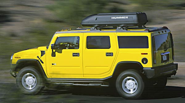 Ein Begleiter fr die groe Fahrt: Hummer H2. Auf den Benzinverbrauch schaut man bei einem solchen Fahrzeug natrlich nicht