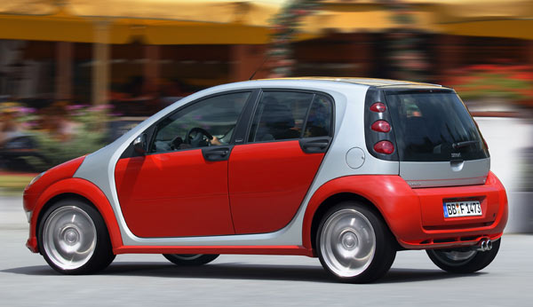 Nur 500 Stück werden gebaut. Im Frühjahr 2005 kommt die echte BRABUS-Version