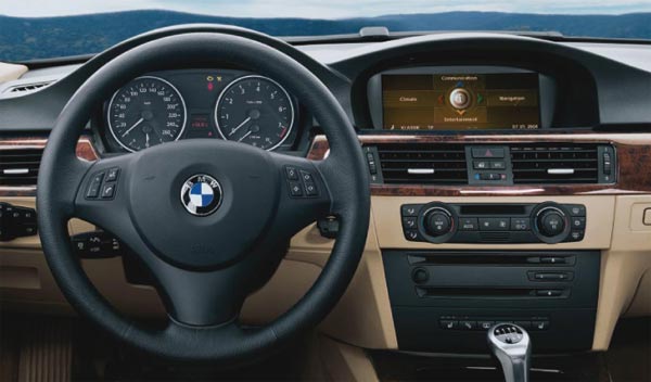 Navigation gibt es voraussichtlich nur zusammen mit iDrive und dem »Doppelhcker« am Armaturenbrett