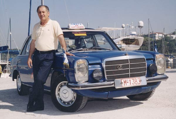 Der griechische Taxifahrer Sachinidis und sein Rekordauto: 4,6 Mio. Kilometer in 28 Jahren