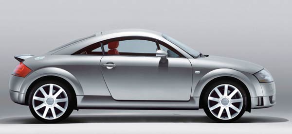 Die Lackierung beim TT Coup mit dem Advance-Paket nennt Audi »Quarzgrau metallic«