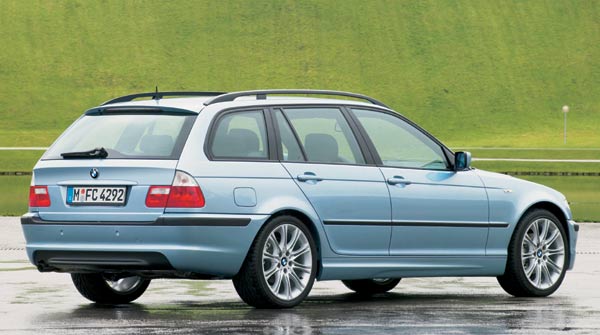 Auer an der Farbe gibt sich das Sondermodell uerlich nicht zu erkennen. Die 3er-Reihe darf nach wie vor als optisch uerst gelungenes Auto gelten. Im nchsten Jahr kommt der Nachfolger (E90)