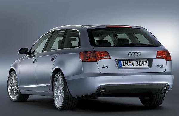 Das Heck-Design orientiert sich stark am berarbeiteten A4 Avant und A3 »Sportback«