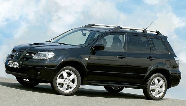 Neues Topmodell ist der 202 PS starke Turbo, erkennbar u.a. an der Lufthutze auf der Motorhaube