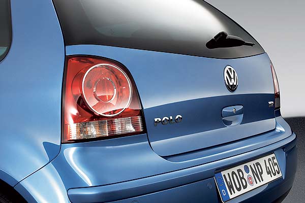 Heck im Detail: Die Leuchten wirken optisch ruhiger als bisher, doch ein separates Bremslicht und einen zweiten Rckfahrscheinwerfer gibt es leider nicht mehr. Das Fenster ist nur optisch vergrert, die Sichtffnung und die Position des Wischers bleiben gleich