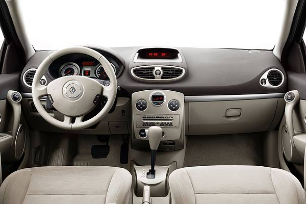 Blick ins neue Clio-Interieur, hier das einer recht reichhaltig ausgestatteten Version