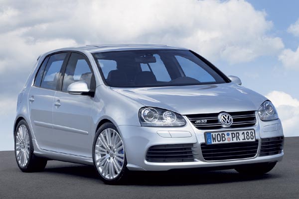 Typisch VW und lobenswert: Auch das neue Topmodell wird es als praktischen Fnftrer geben. Ist das Auto silber, fllt der besondere Grill weit weniger auf