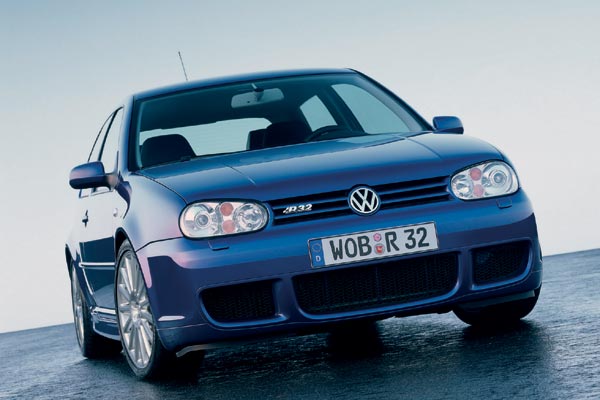 Rckblick: Der erste R32 auf Golf IV-Basis mit 241 PS kam im Sommer 2002