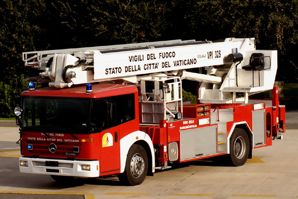 Im Gegenzug f�r den Neuzugang �bergibt der Vatikan das bisherige Fahrzeug von 1963 an das neue Mercedes-Museum; ein Bild des Oldies liegt jedoch nicht vor