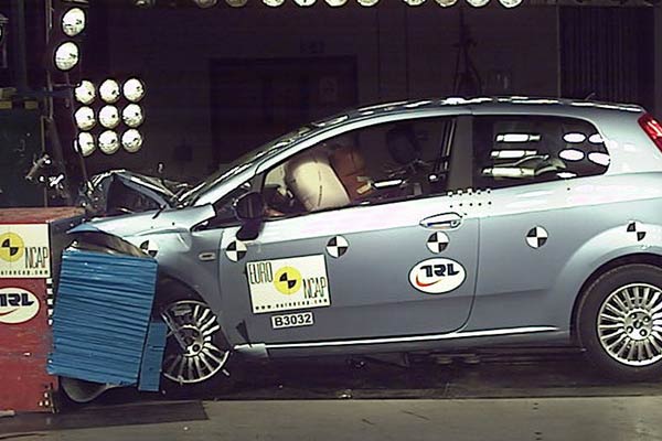 Etwas schlechter, aber auf ebenfalls hohem Niveau: Fnf Sterne fr den Fiat Punto