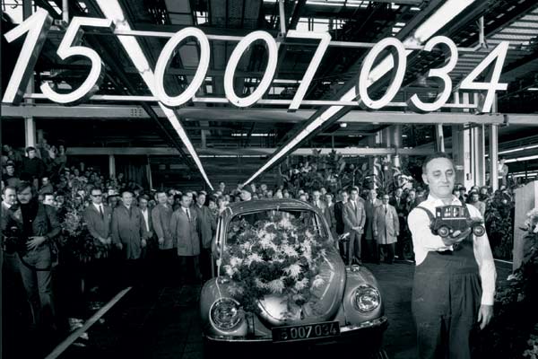 Nach gut 15 Mio. Exemplaren stellte der Kfer 1972 den Produktionsrekord des Ford T-Modells ein