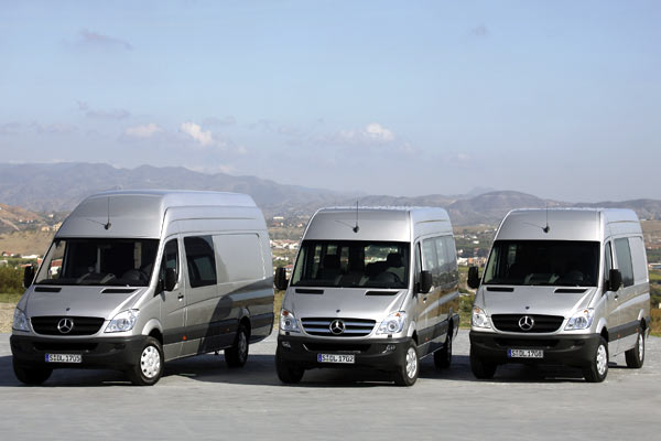 Je nach Version tragen die neuen Sprinter Chromschmuck am K�hlergrill