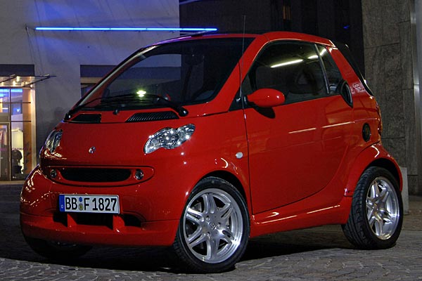 Auerdem schickt Smart ein Fortwo-Sondermodell mit der 75 PS-Brabus-Maschine ins Rennen, das »