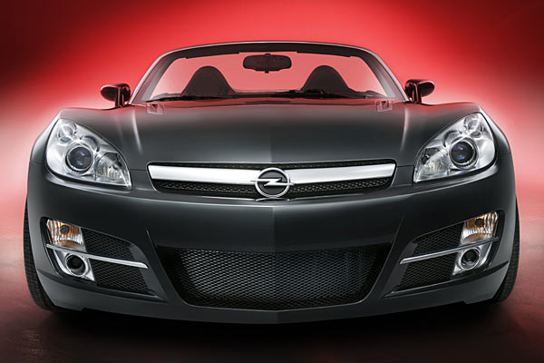 Fr einen Opel-Sportwagen hinreichend unaufdringlich: Front des neuen GT
