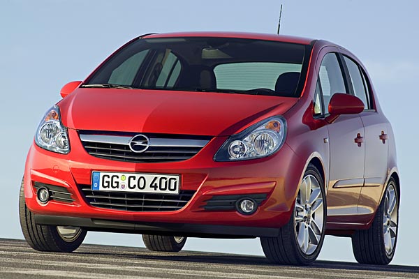 Auch wenn Opel die beiden Karosserieversionen weiter als bisher individualisiert, so sind die Unterschiede dennoch lngst nicht so gro wie beim Astra
