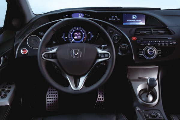 Das Exterieur ist unkonventionell und mutig, doch in punkto Armaturenbrett hat es Honda bertrieben