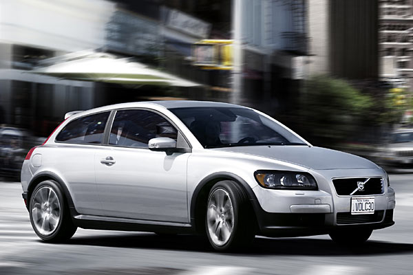 Der Khlergrill sitzt vergleichsweise tief