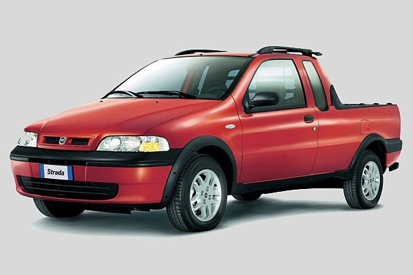 Zum Vergleich die bisherige Front des in Brasilien produzierten Pick-up