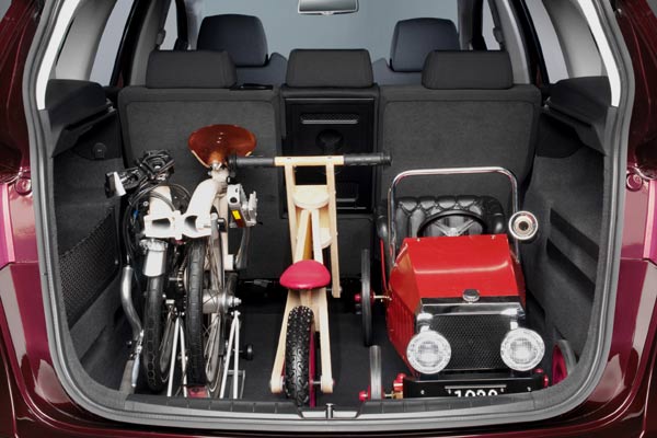 635 Liter bei nach vorne geschobenen Rcksitzen bedeuten Klassen-Bestwert