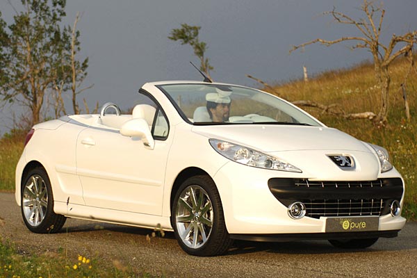 Nochmal der 207 Epure. Der &raquo;echte&laquo; 207 CC dürfte im Sommer 2007 erscheinen