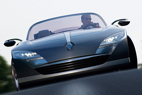 Das Design gibt sich klar und elegant. Akzente setzen etwa die filigran aufgehängten Außenspiegel