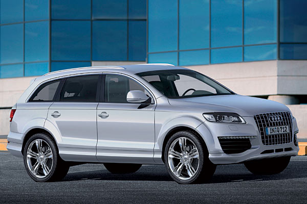 Dazu kommen mächtige Räder und stärker akzentuierte Schweller