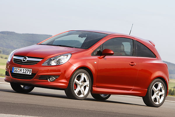 In erster Linie ein Messe-Hingucker ist der CorsaVan Concept, eine Mischung aus Stadtlieferwagen und künftigem Corsa OPC