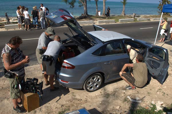 Fr die Dreharbeiten stand nur ein Exemplar des Mondeo zur Verfgung