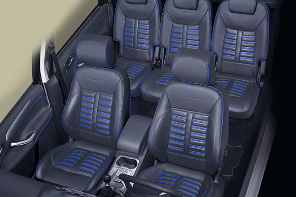 Blick ins S-MAX-Interieur mit dem neuen Stylingpaket, das es nur fr die Topvariante »Titanium« gibt