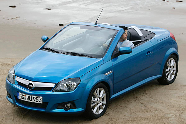 Wichtigster Konkurrent des 207 CC ist der Opel Tigra TwinTop