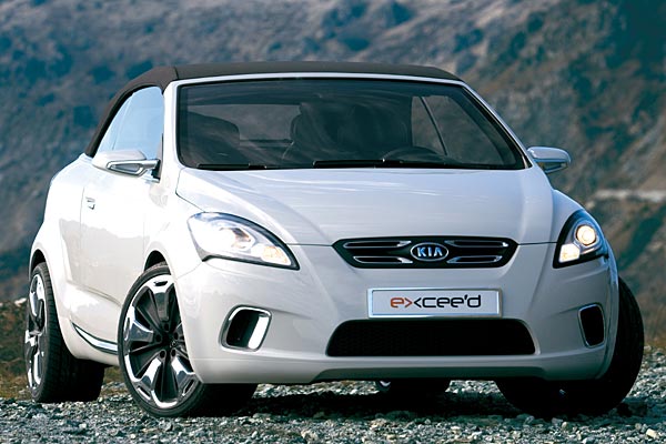 Aus der Feder von Peter Schreyer, dem Designer des Audi TT: Kia ex_cee'd Cabrio