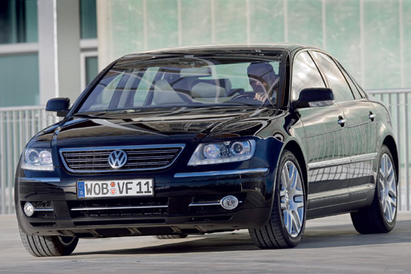 Premiere auf dem Genfer Salon: Zum Frhsommer erhlt der VW Phaeton eine Modellpflege