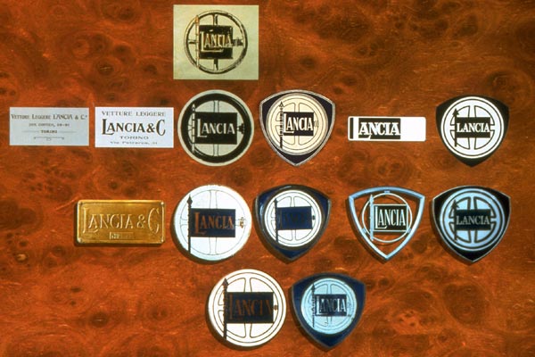 Historie: ltere Lancia-Logos und -Plaketten