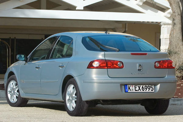 Vorletzter Blick auf das auslaufende Modell: Am Heck hat die neue Generation strker profitiert