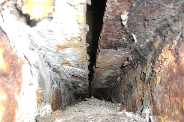 Rostock, Mhlendamm: Starker Rost beeintrchtigt die Tragfhigkeit der Brcke