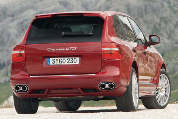 Auch die Heckansicht entspricht jener des Turbo