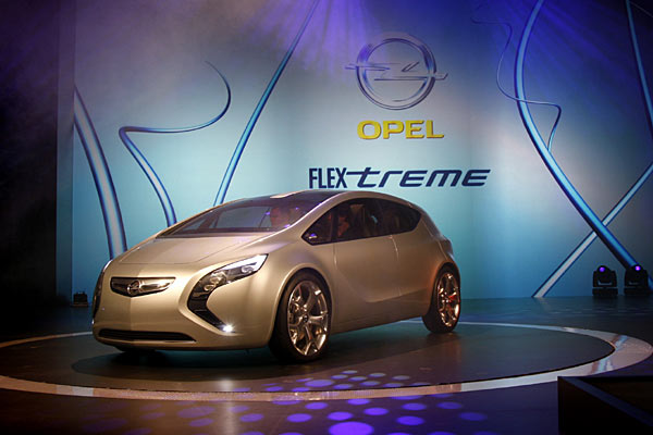 Opel zeigt auf der IAA mit dem Flextreme eine Elektroauto-Vision