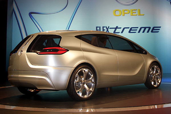 Auch von hinten bietet das Konzept-Car einen futuristischen Anblick