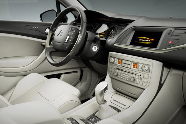 Auch das Interieur hat Citron vllig neu gestaltet. Das Design weicht vom Einheitslook ab, »