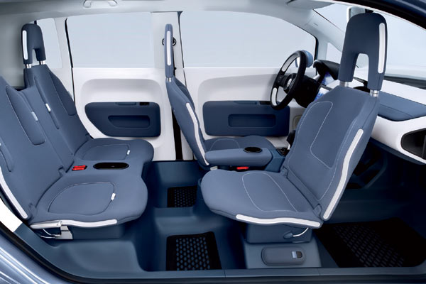 Bis auf den Fahrersitz sind alle Sitze umklapp- und herausnehmbar