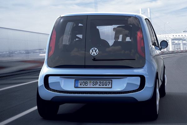 Sie ist transparent ausgefhrt und ermglicht den Blick auf die dahinterliegenden Leuchten